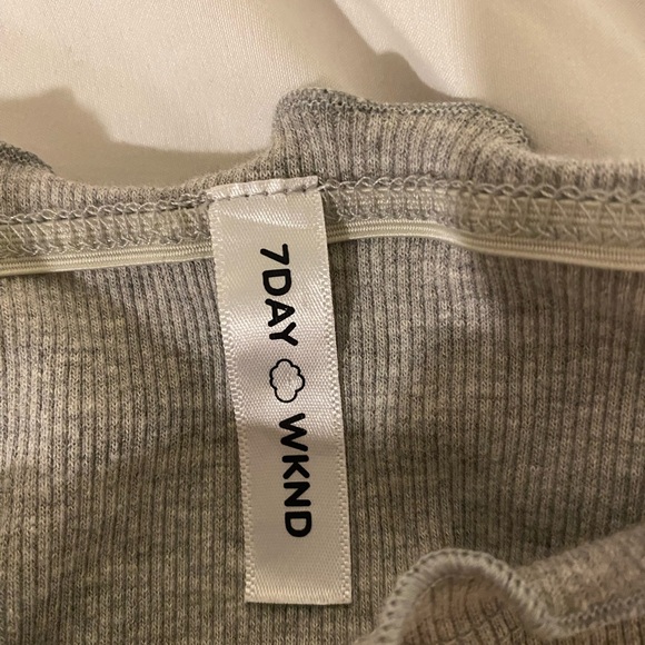 Gray Ribbed Ruffle Top - Picture 4 of 4